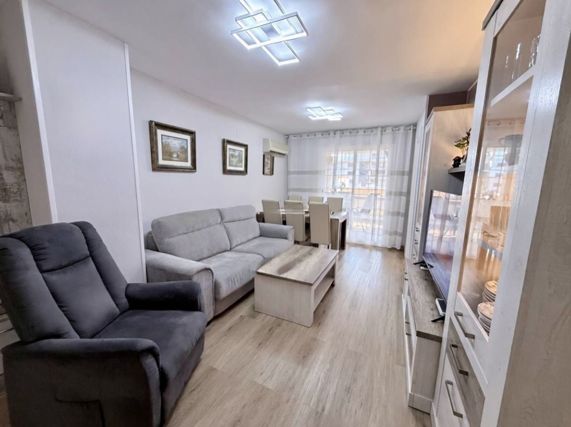 Piso en venta en Calle Amplaries, 25 — Living room
