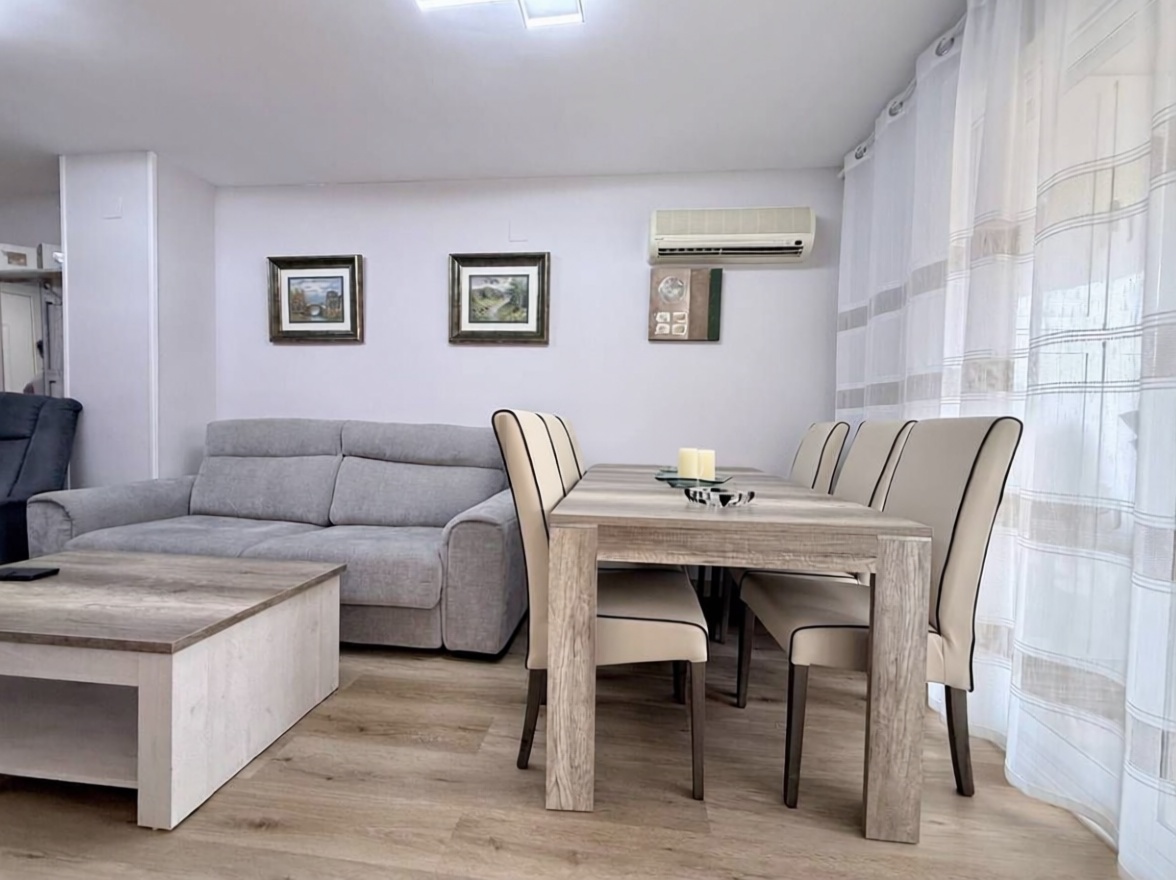 Piso en venta en Calle Amplaries, 25 — Bedroom