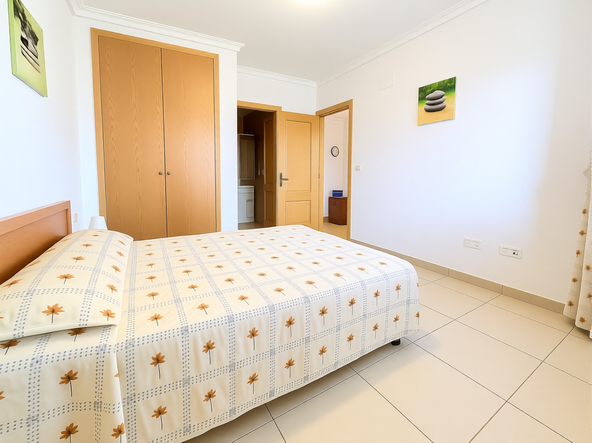 Piso en venta en Calle Amplaries, 35 — Bedroom