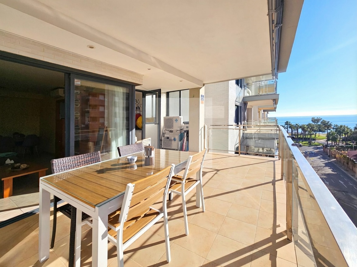 Piso en venta en Calle Amplaries — Sea terrace