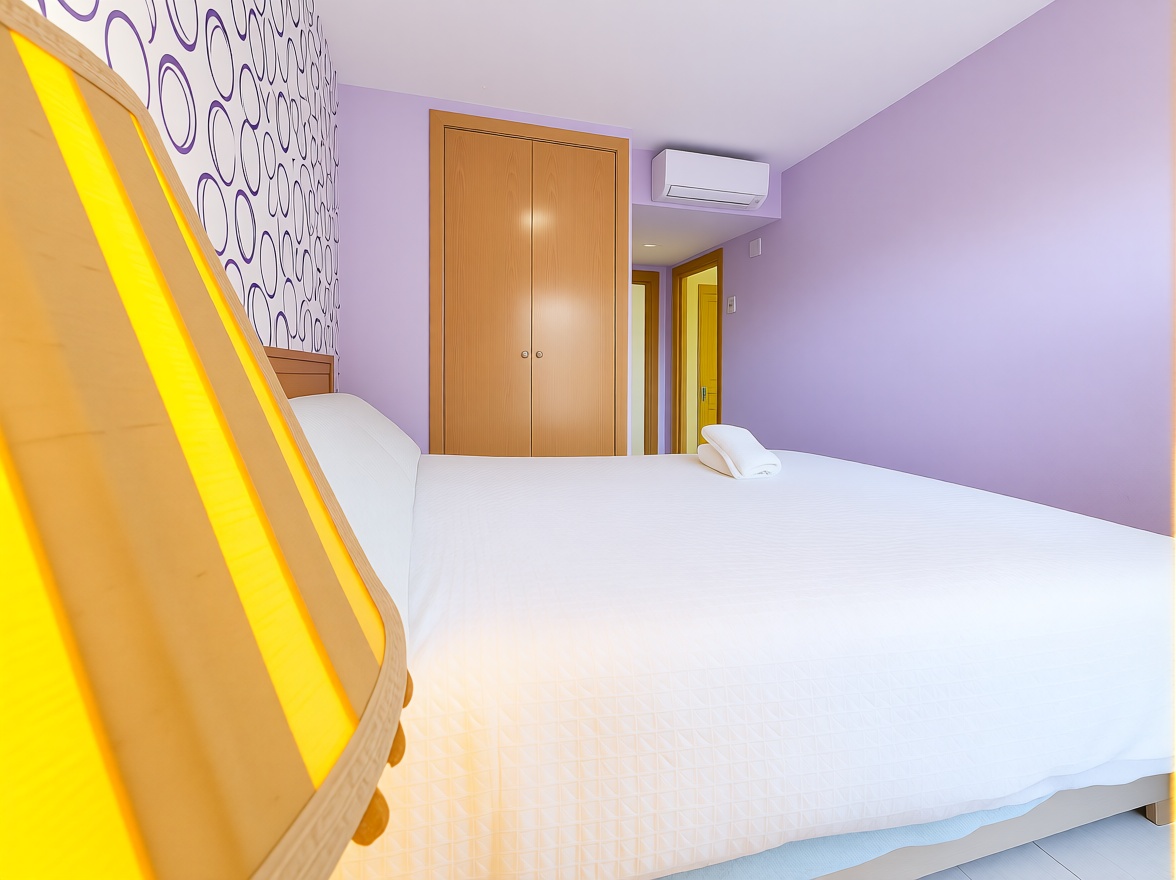 Piso en venta en Calle Amplaries — Bedroom