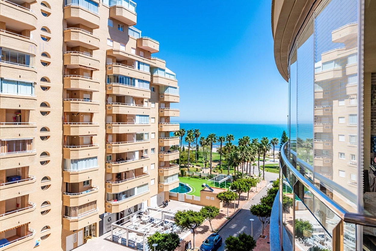 Piso en venta en Calle de Rafael Alberti, 1 — Meerblick