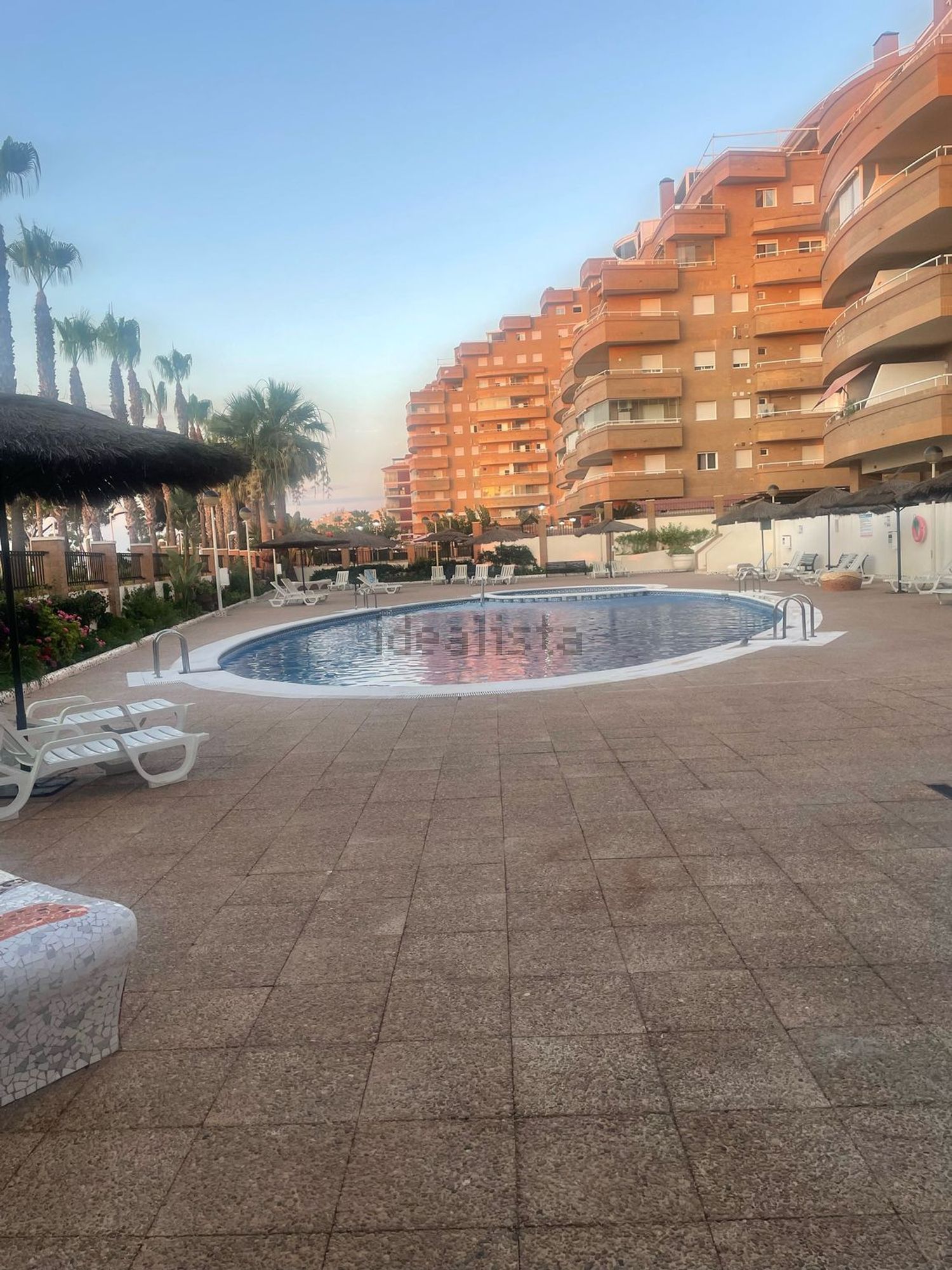 Piso en venta en Calle Amplaries, 27