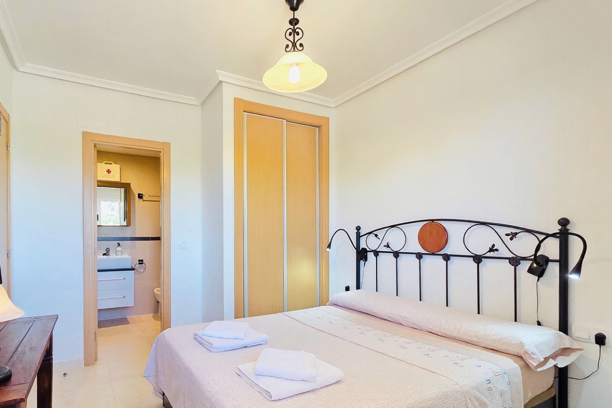 Piso en venta en Calle Amplaries, 47 — Schlafzimmer