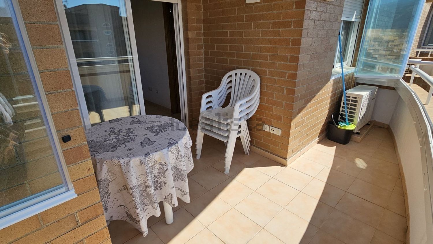 Piso en venta en Calle Amplaries, 23