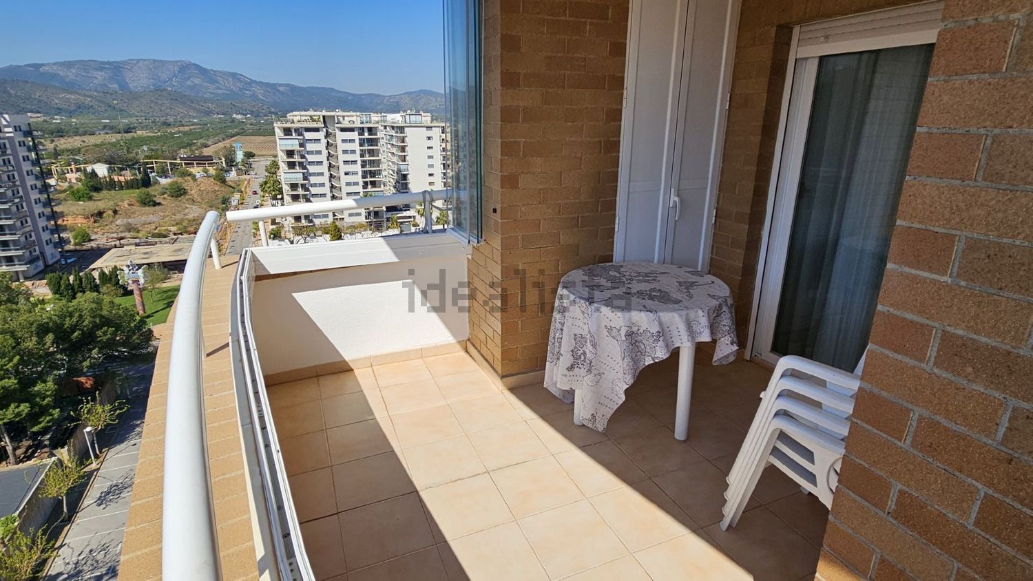 Piso en venta en Calle Amplaries, 23