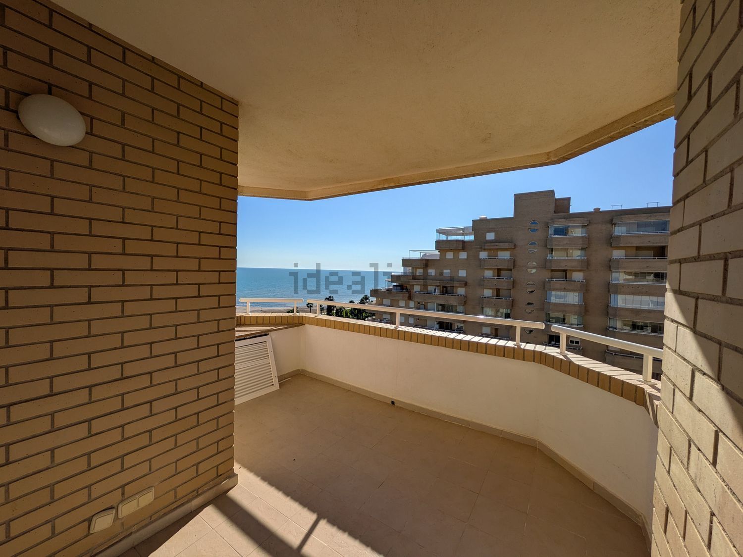 Piso en venta en Calle Amplaries