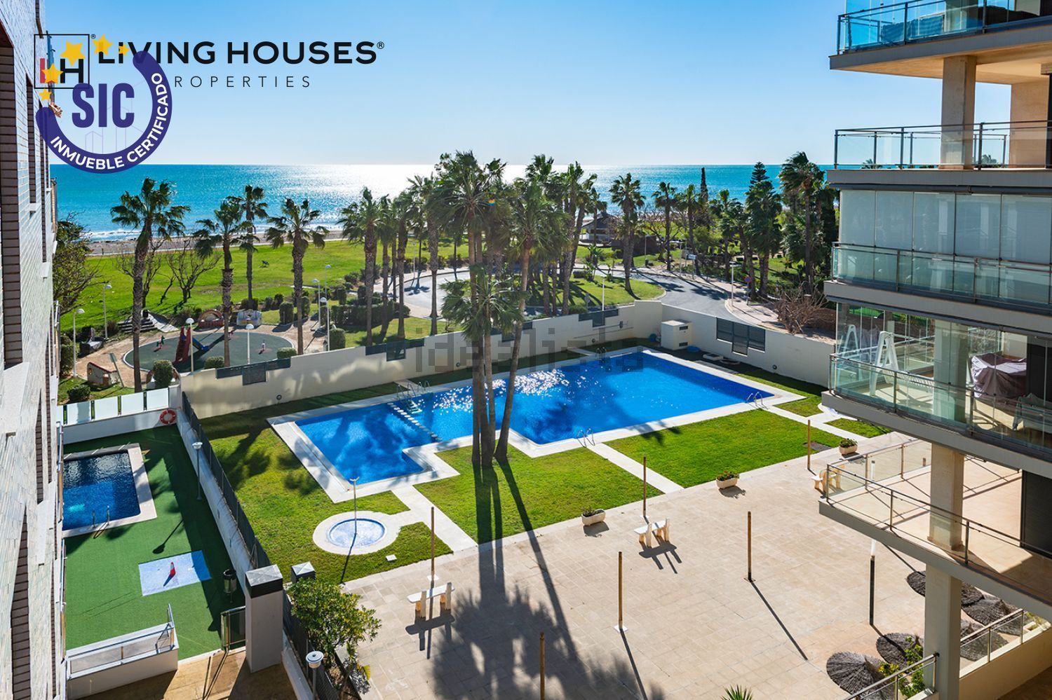 Piso en venta en Calle Amplaries, 19