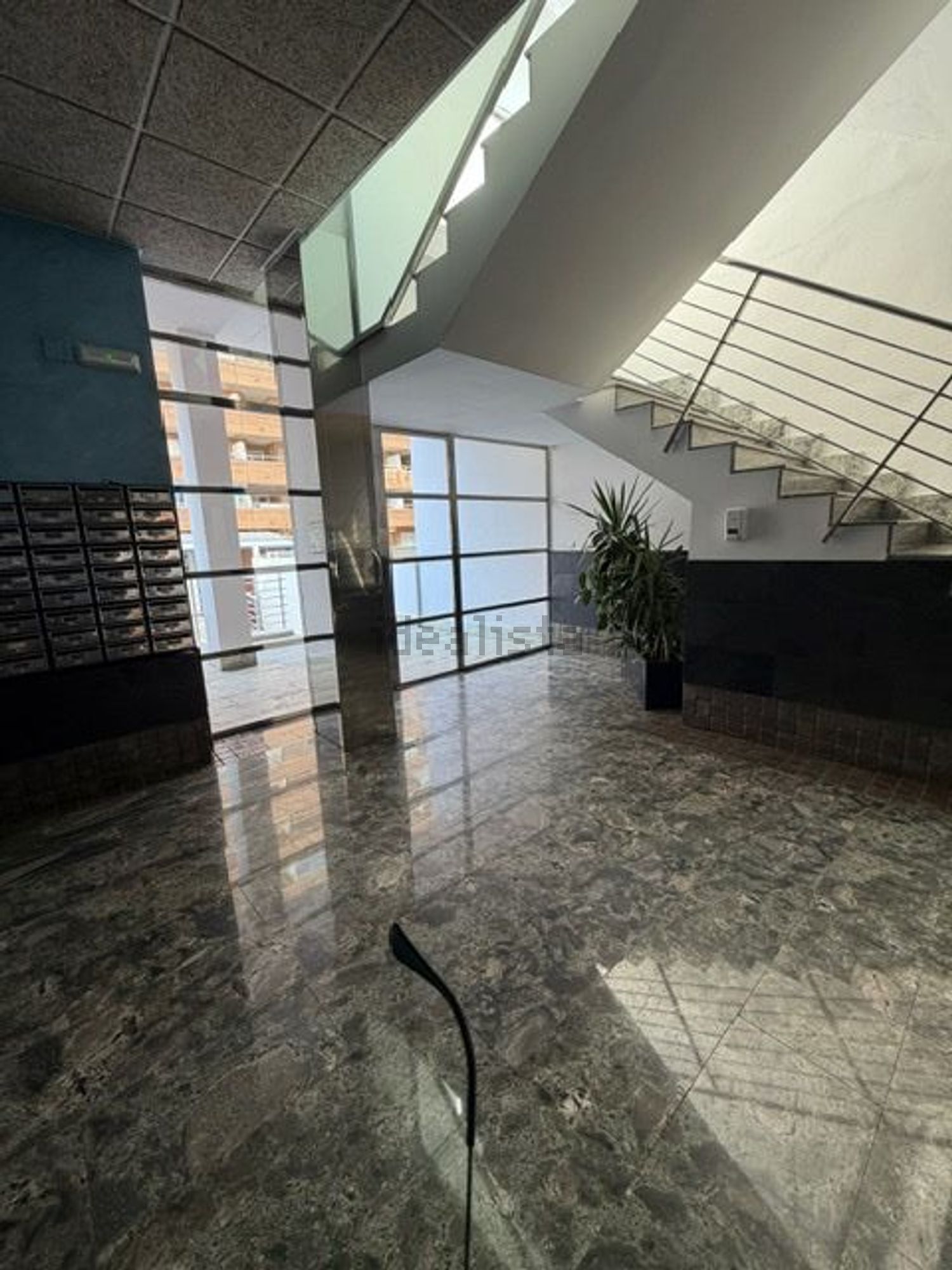 Piso en venta en Calle Amplaries, 31