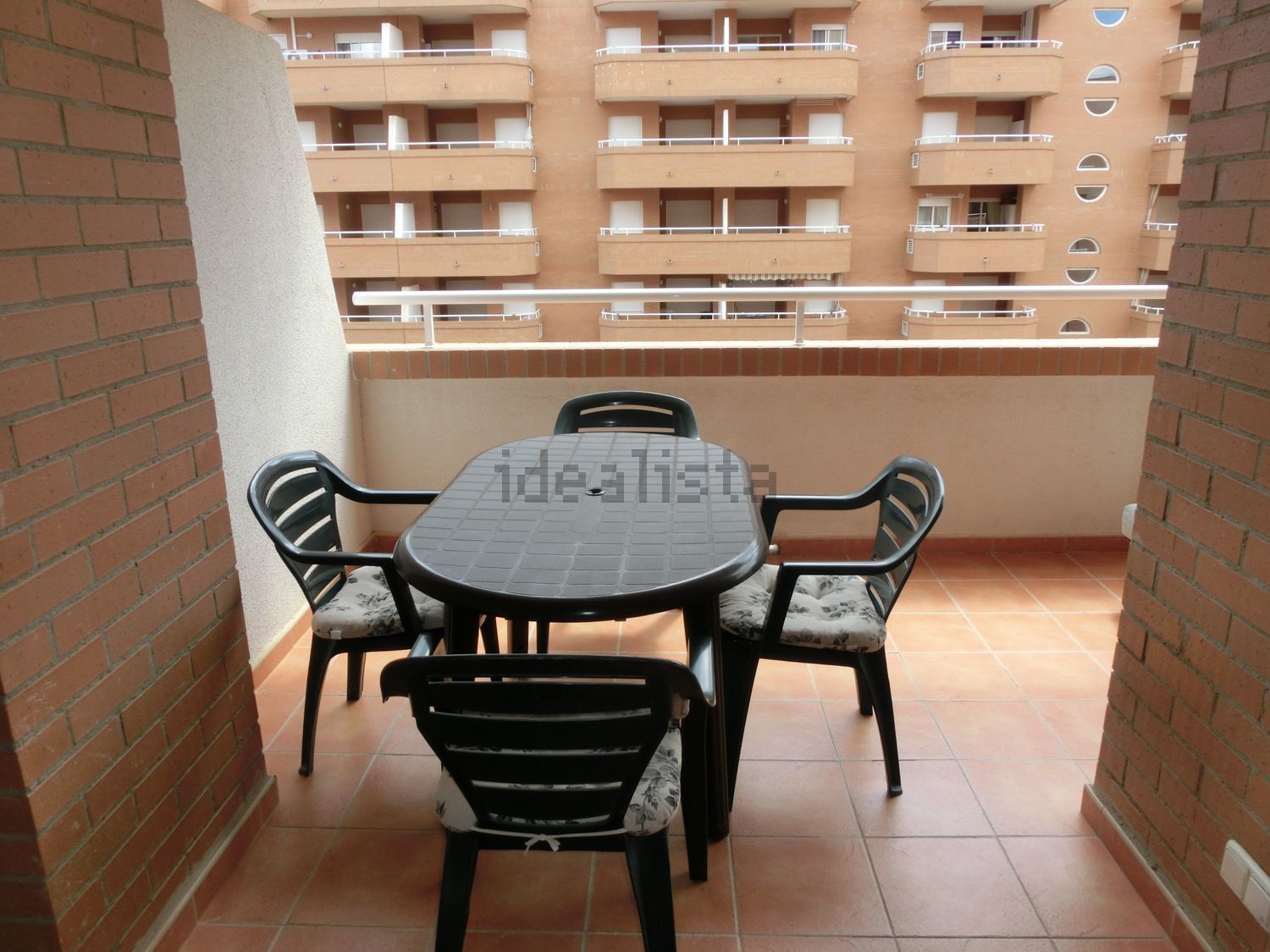 Piso en venta en Calle Amplaries, 37