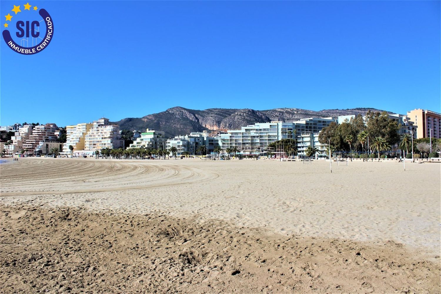 Piso en venta en Calle Almeria, 26