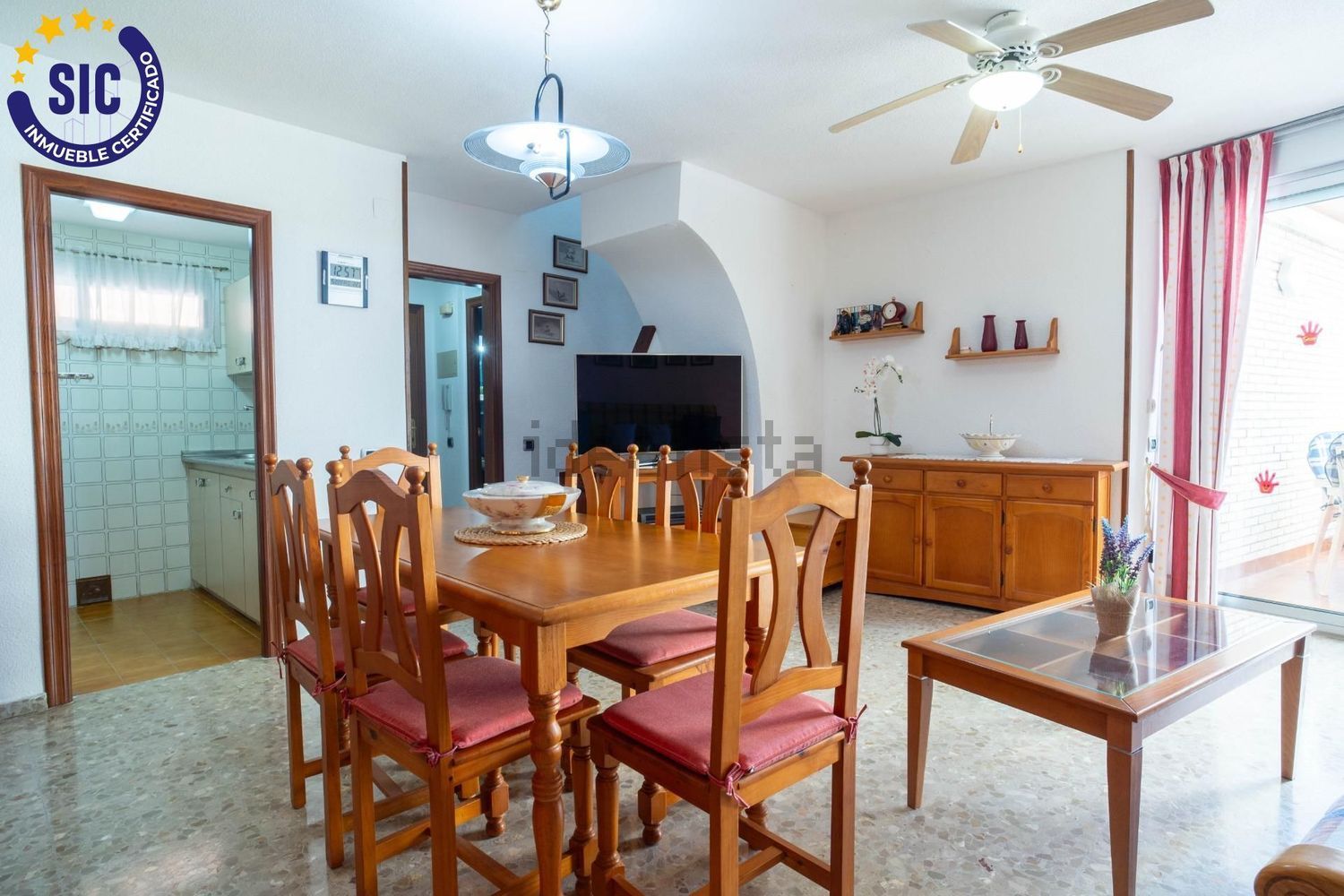 Piso en venta en Calle Almeria, 26