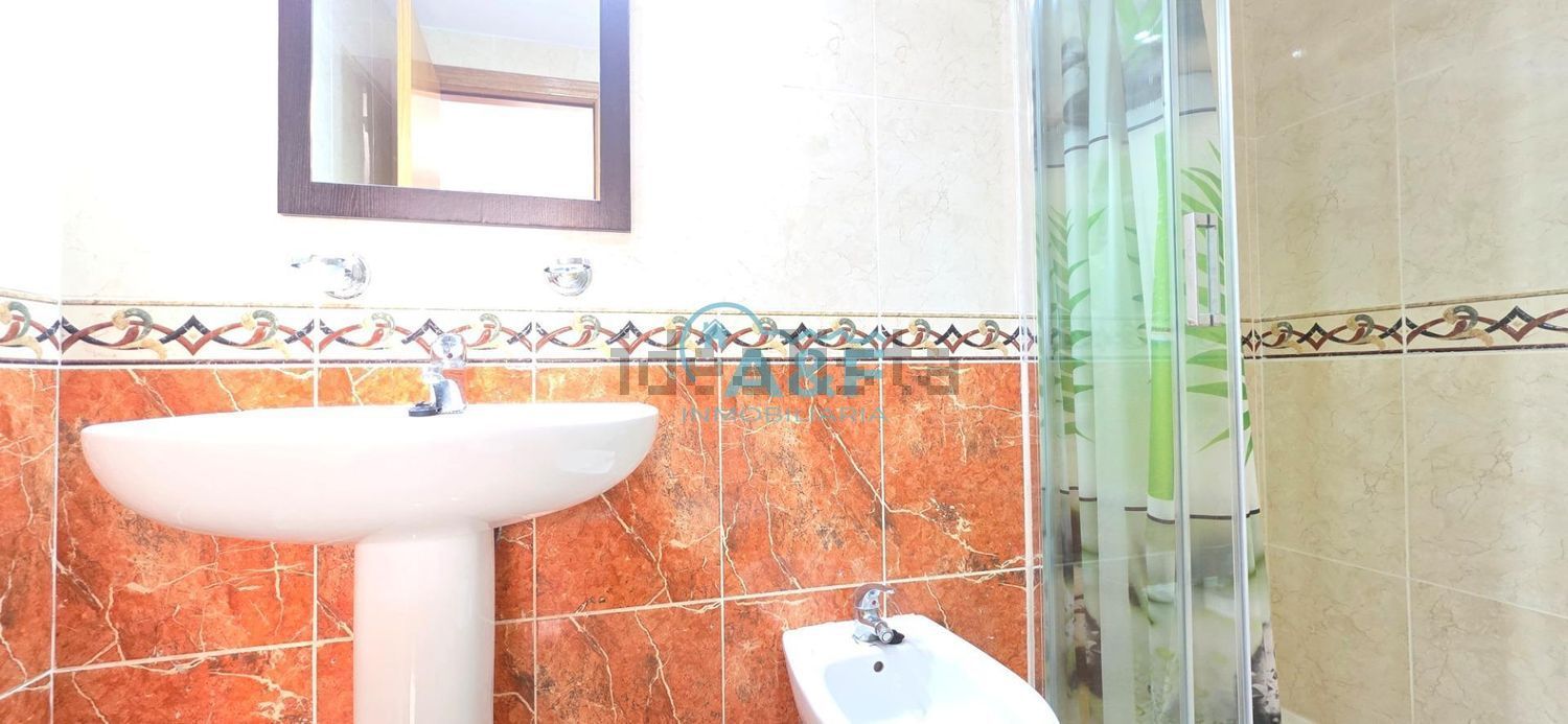 Piso en venta en Calle Amplaries