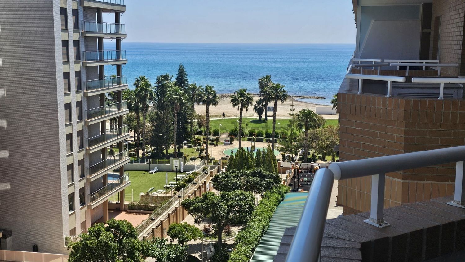 Piso en venta en Calle Amplaries, 35