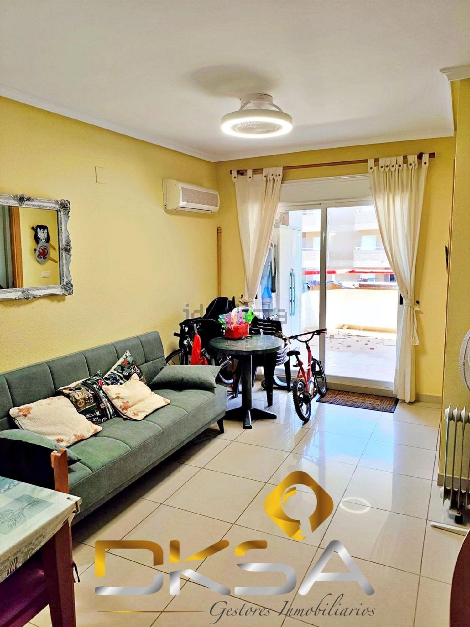 Piso en venta en Calle Amplaries
