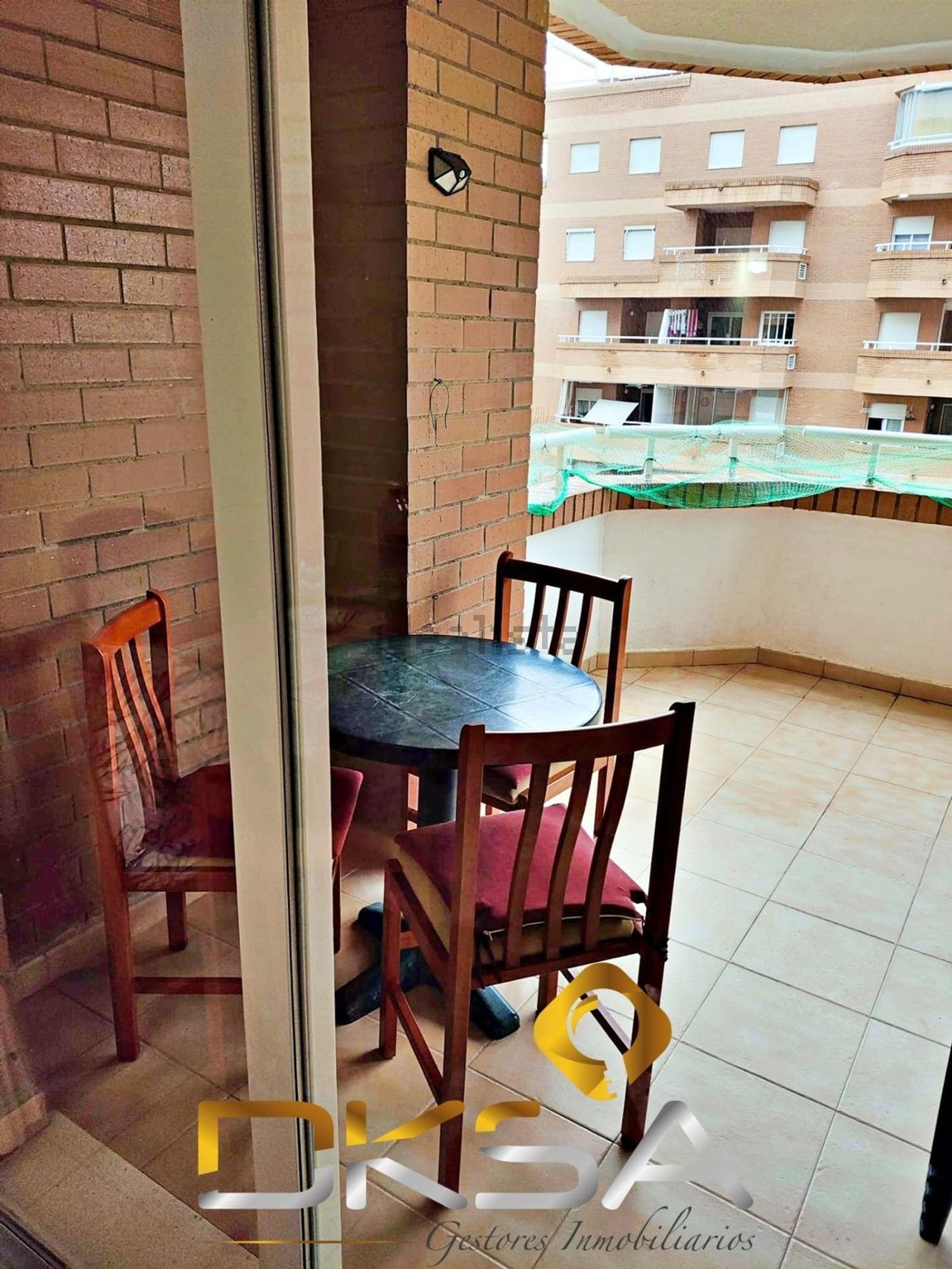 Piso en venta en Calle Amplaries