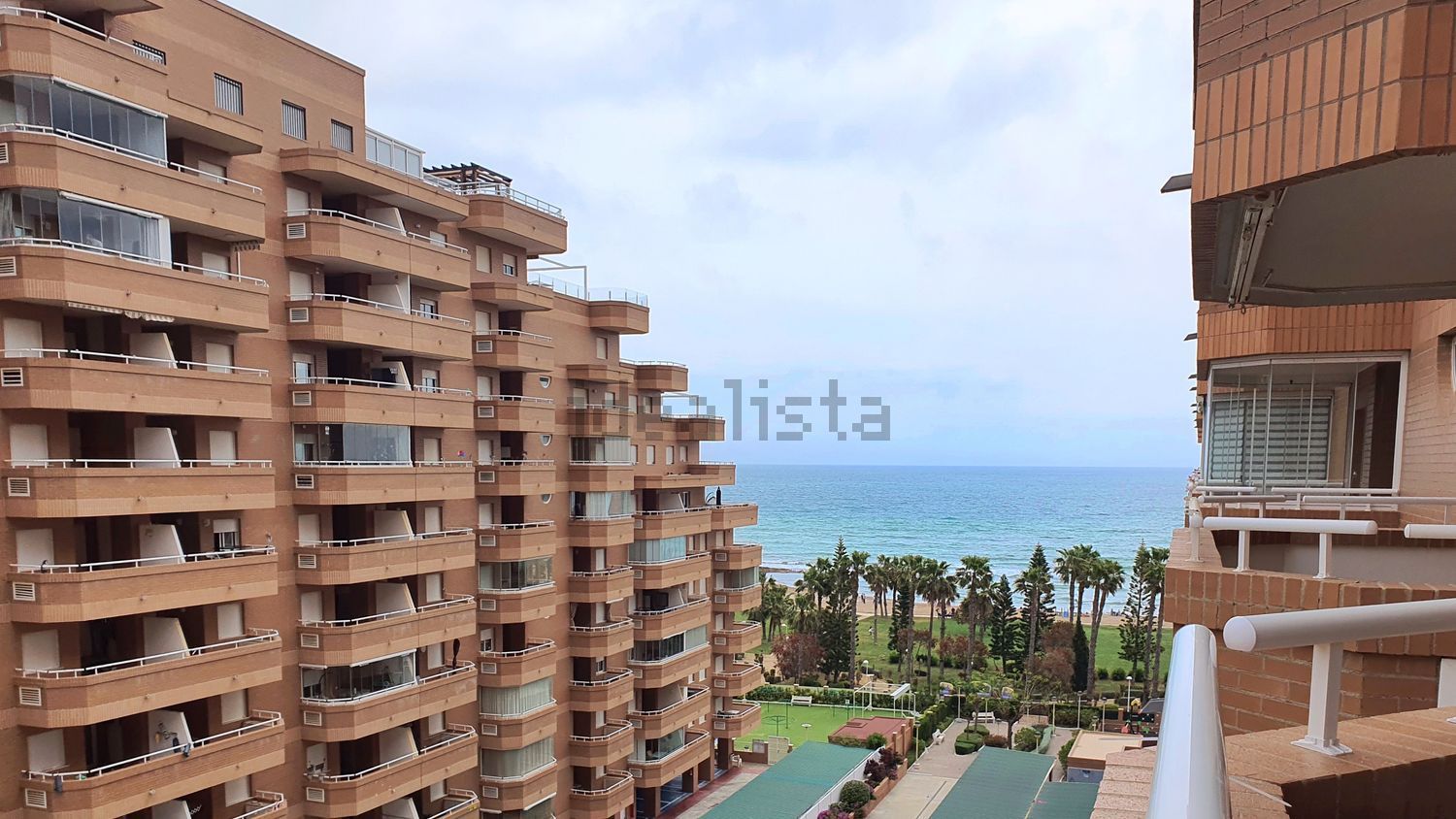 Piso en venta en Calle Amplaries, 35