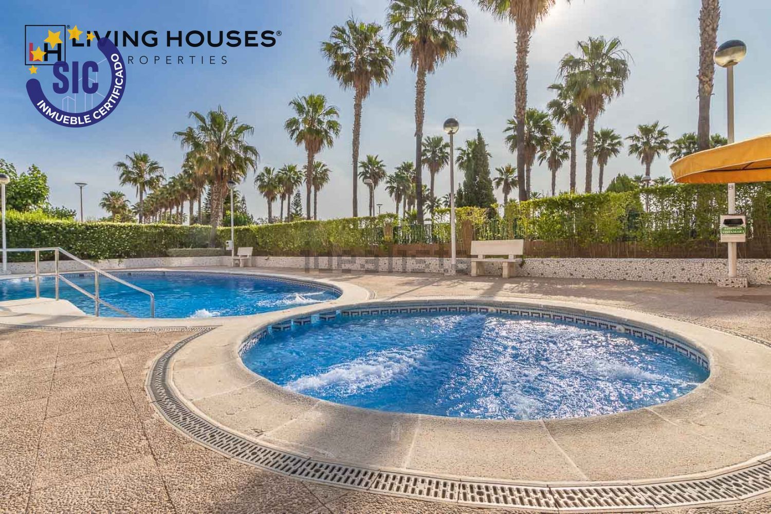 Piso en venta en Calle Amplaries, 33