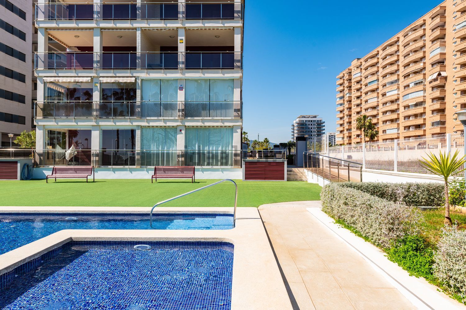Piso en venta en Amplaries, 19
