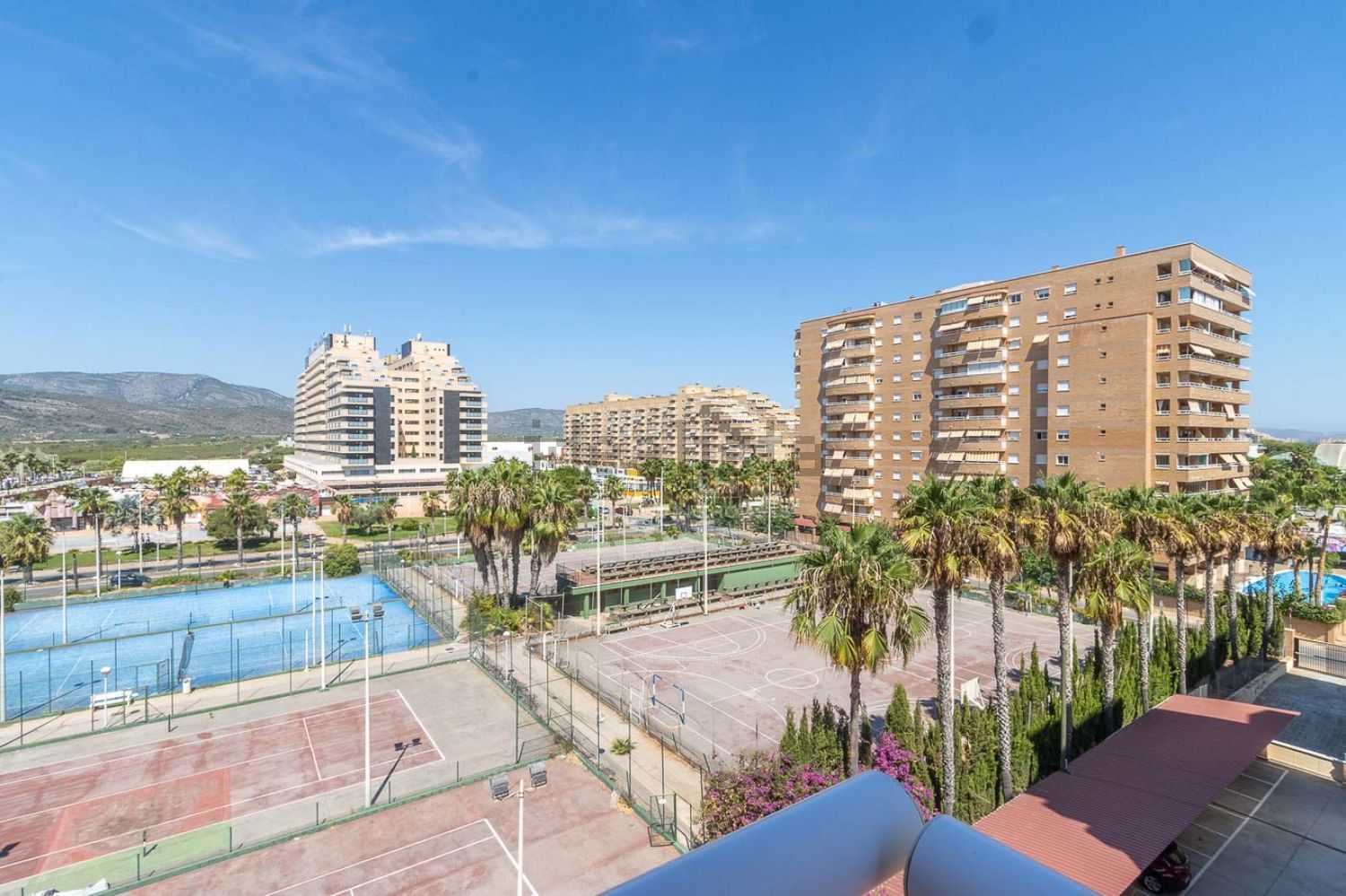 Piso en venta en Calle Amplaries, 1
