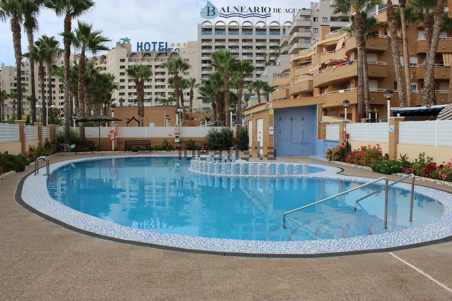 Piso en venta en Calle Amplaries, 1 -2-3
