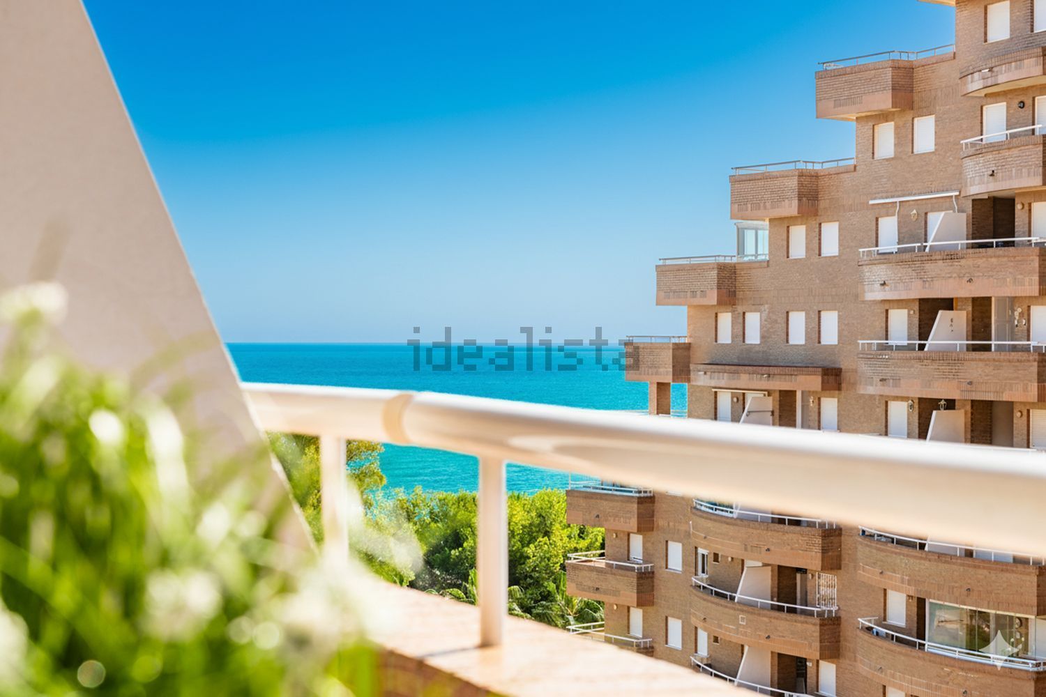 Piso en venta en CL Amplaries, 25