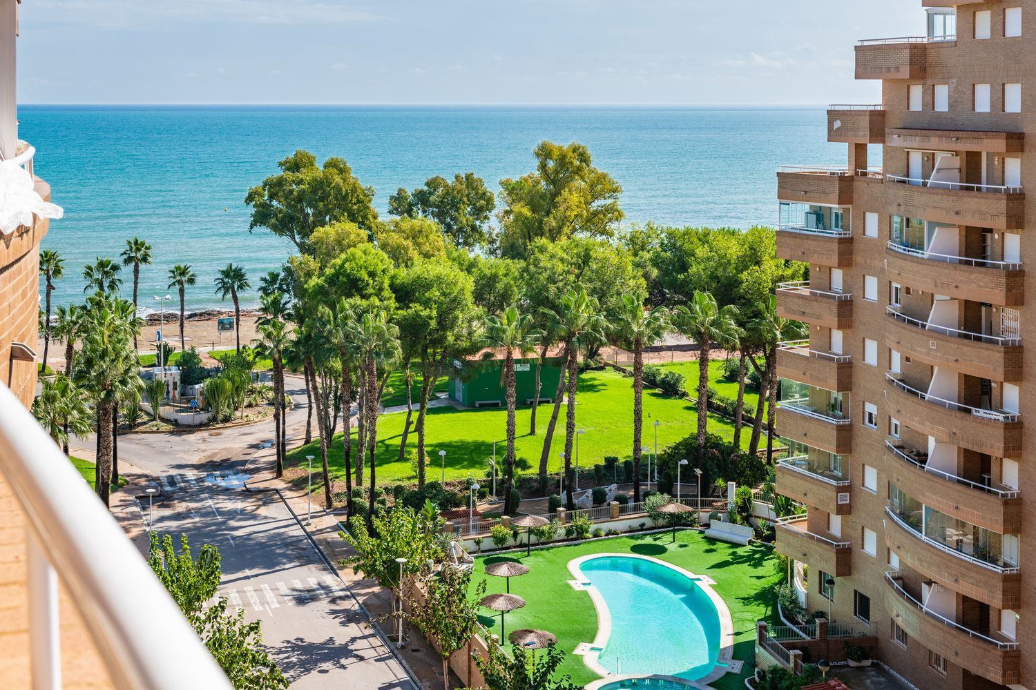 Piso en venta en CL Amplaries, 25