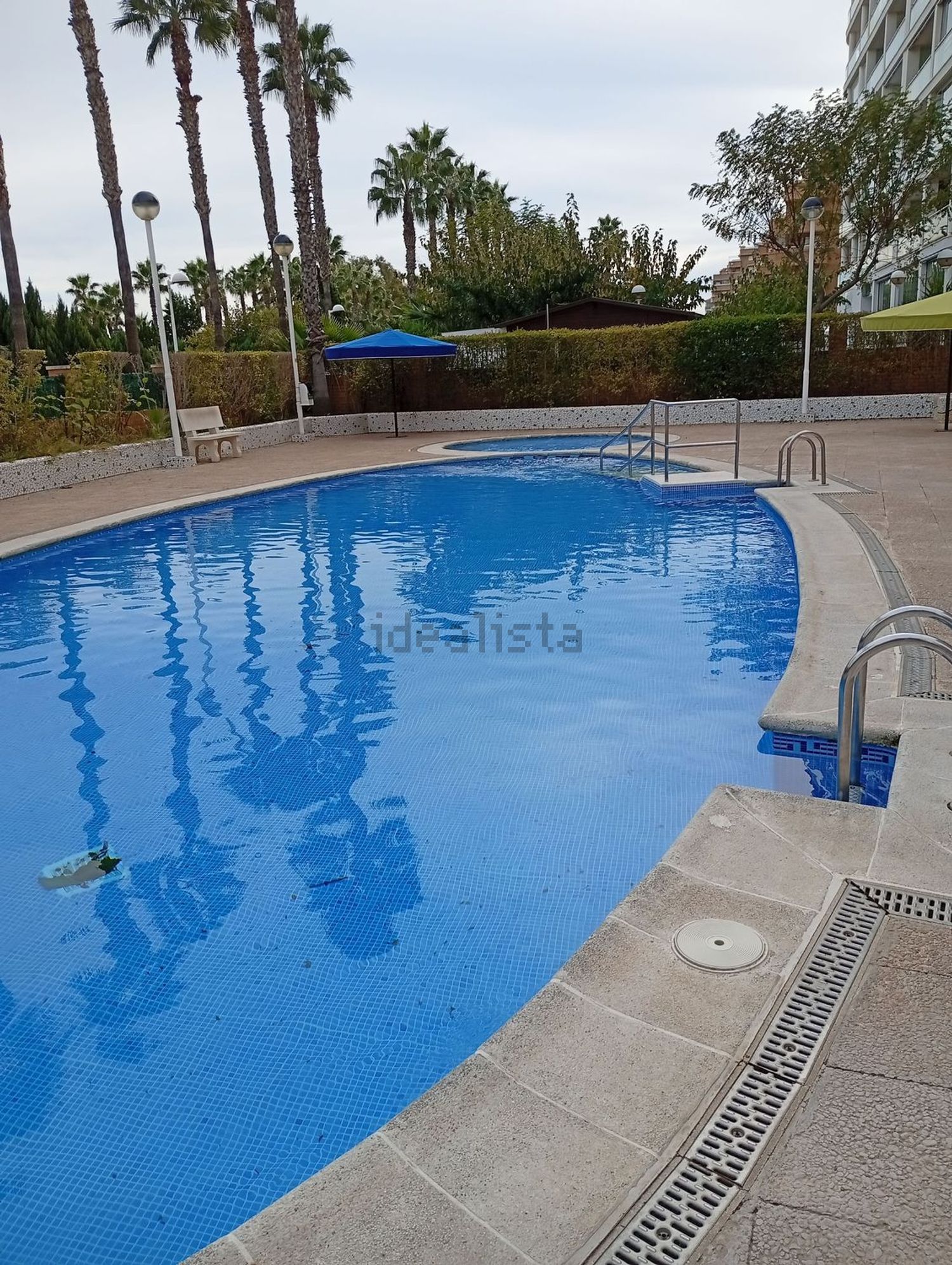 Piso en venta en Calle Amplaries, 33