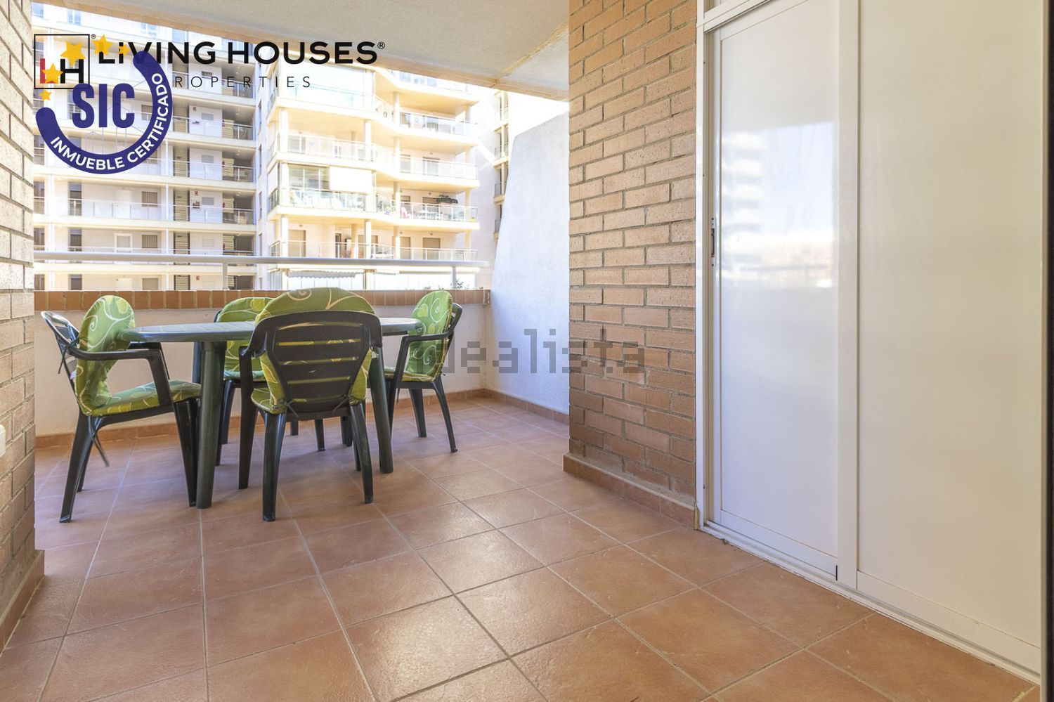 Piso en venta en Calle Amplaries, 37