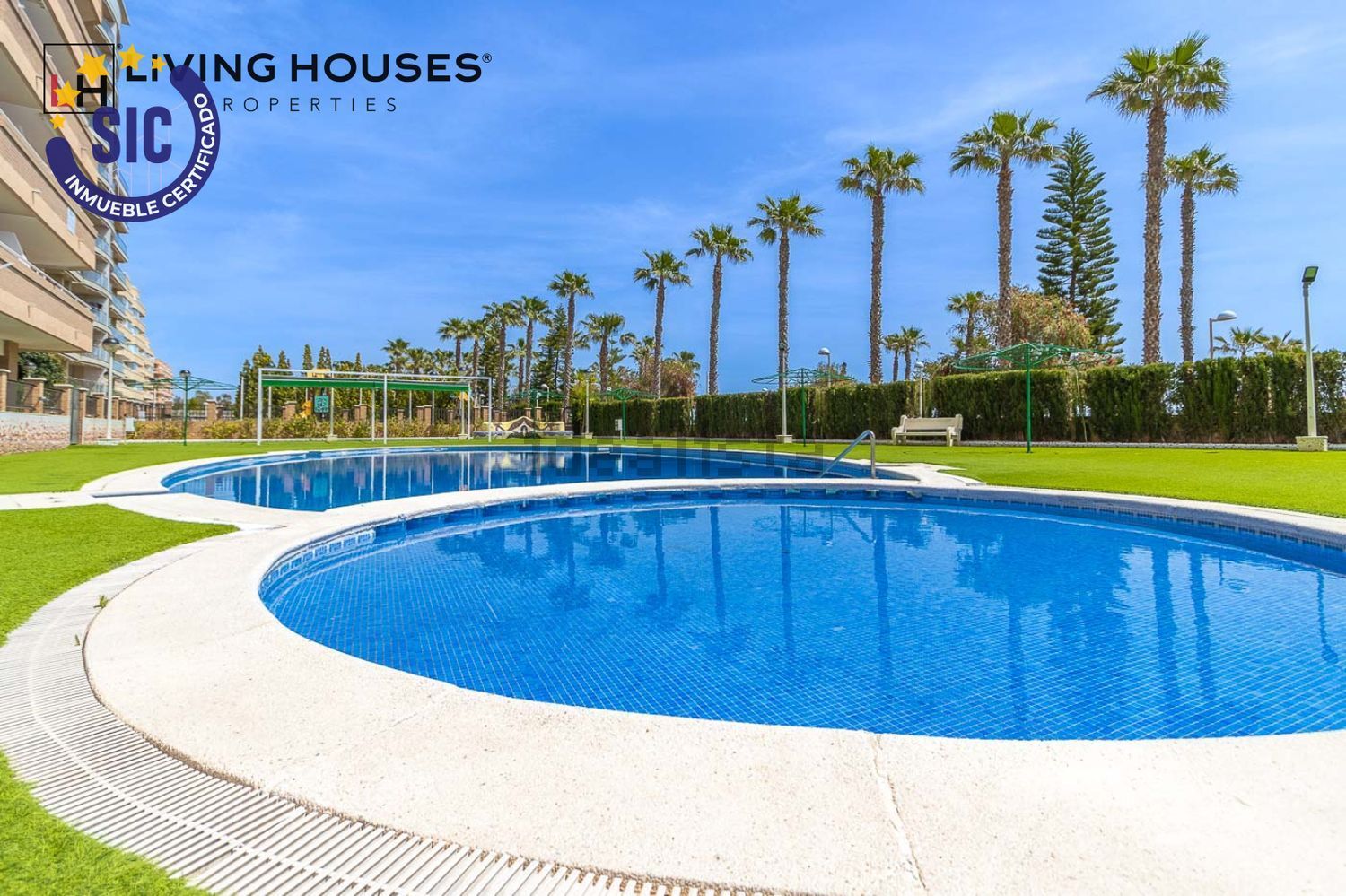 Piso en venta en Calle Amplaries, 37
