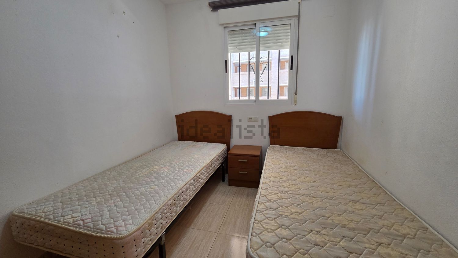 Piso en venta en Amplaries, 23