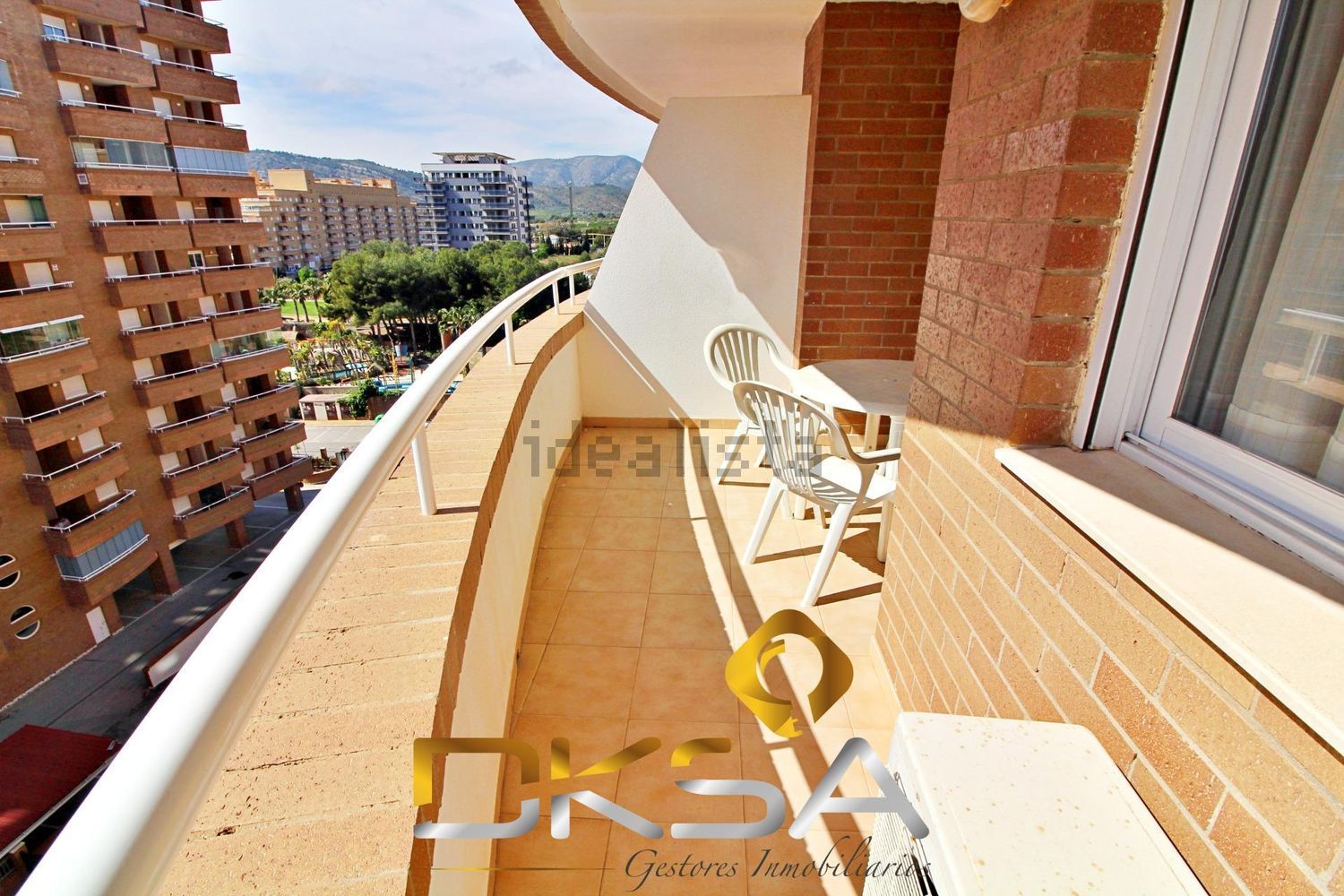 Piso en venta en Calle Amplaries