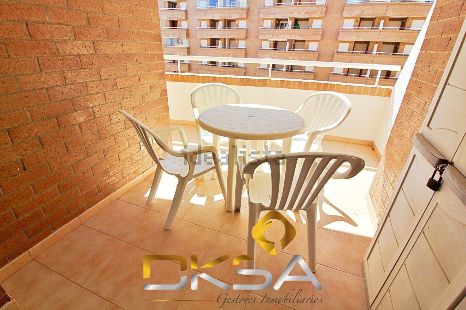 Piso en venta en Calle Amplaries