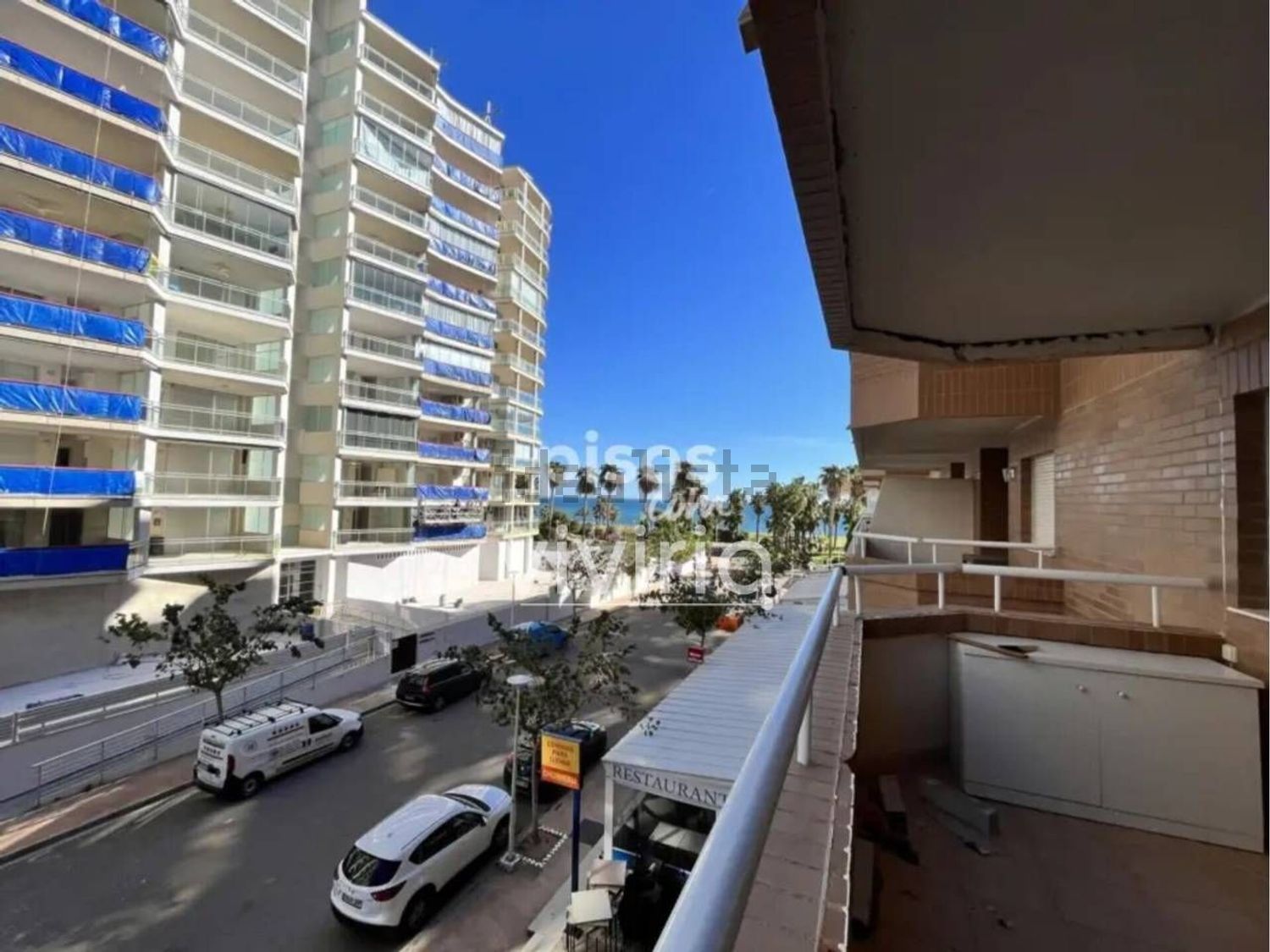 Piso en venta en Calle Amplaries