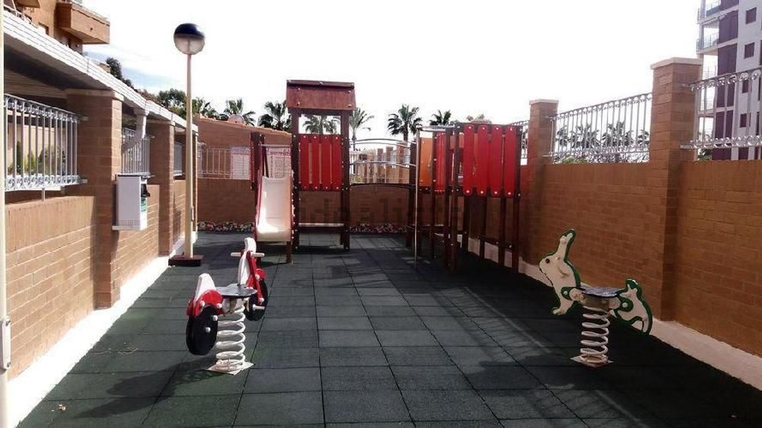 Piso en venta en Calle Amplaries, 23