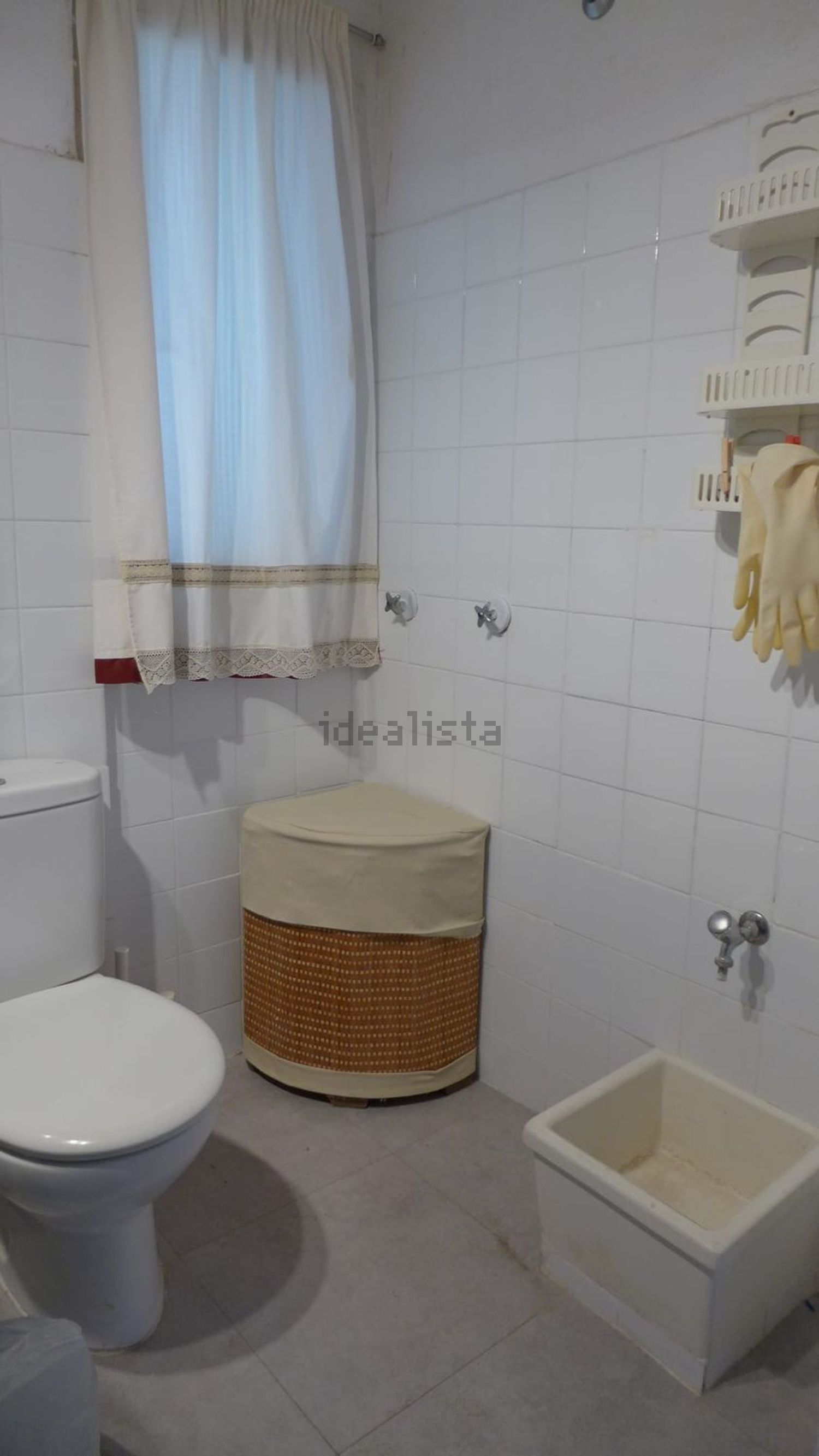 Wohnung in erste Strandlinie in Calella — Bad
