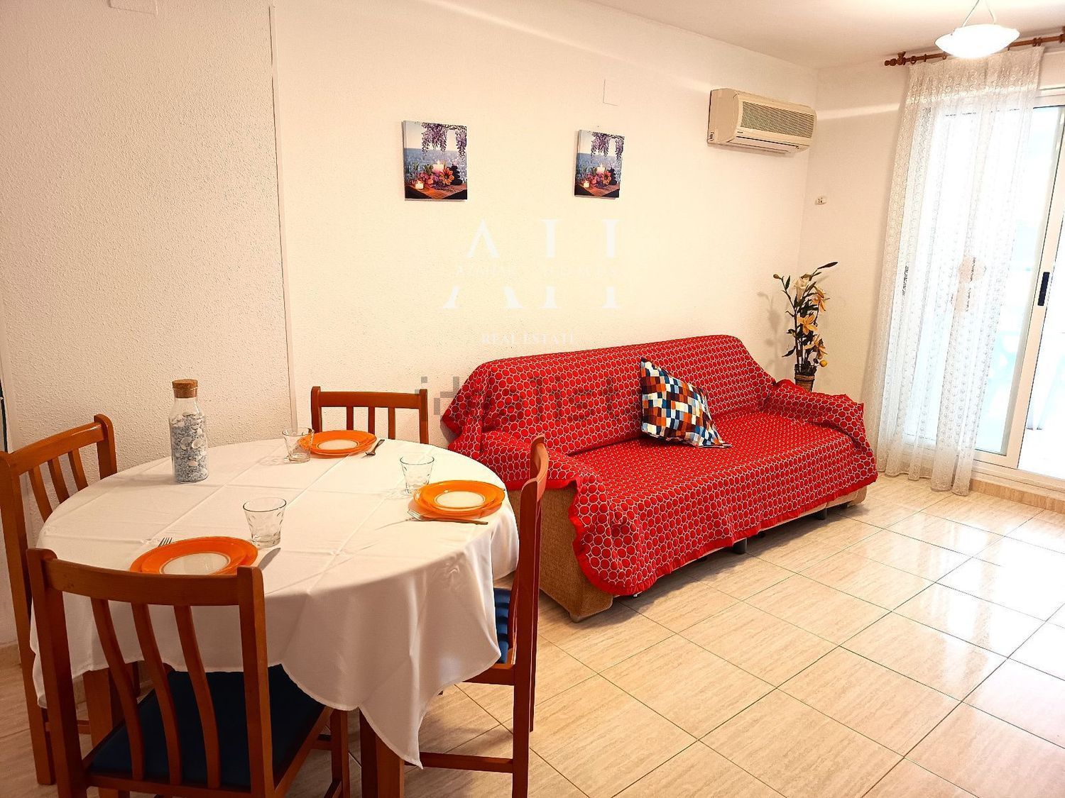 Piso en venta en Calle Amplaries