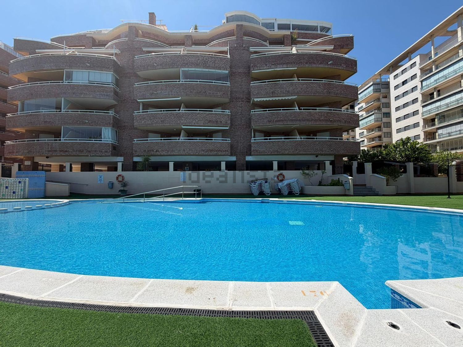 Piso en venta en Amplaries