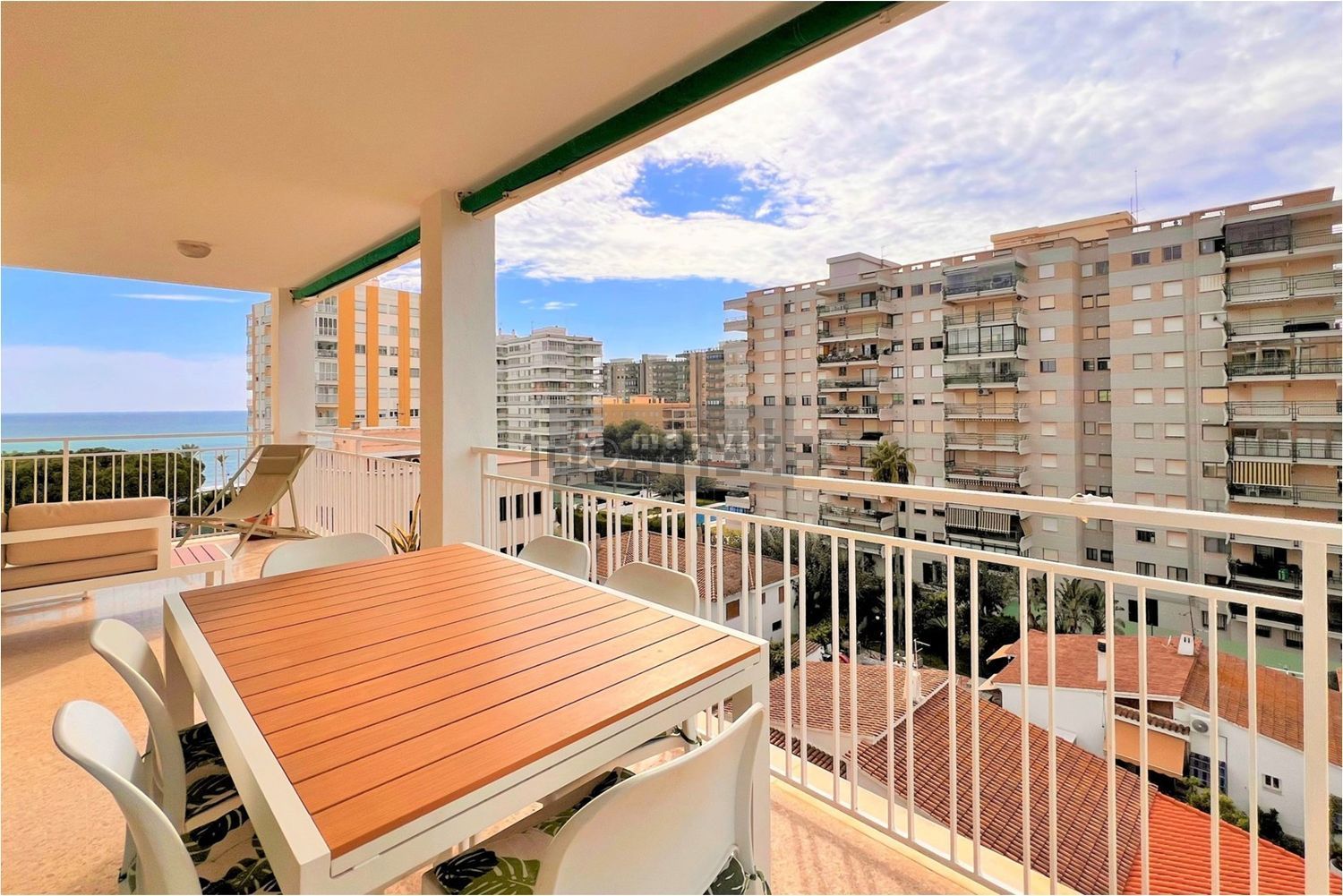 Piso en venta en CL Senia Sevilla