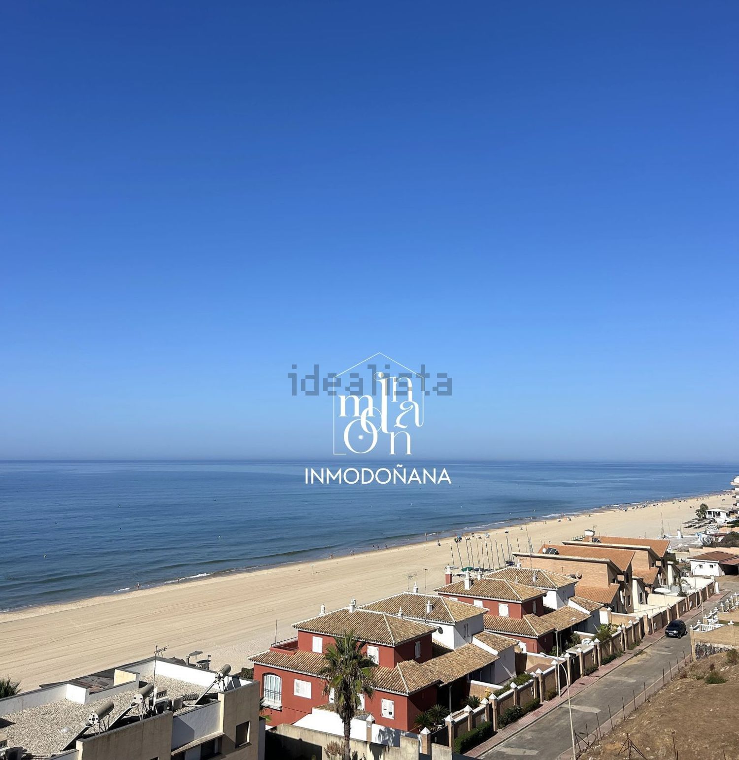 Beachfront flat in Almonte — Aerial