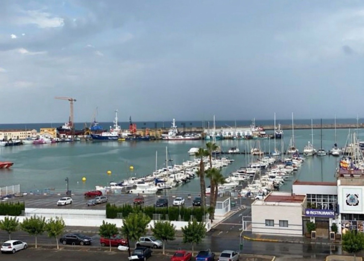 Apartamento em primeira linha de praia em Burriana — Vista mar