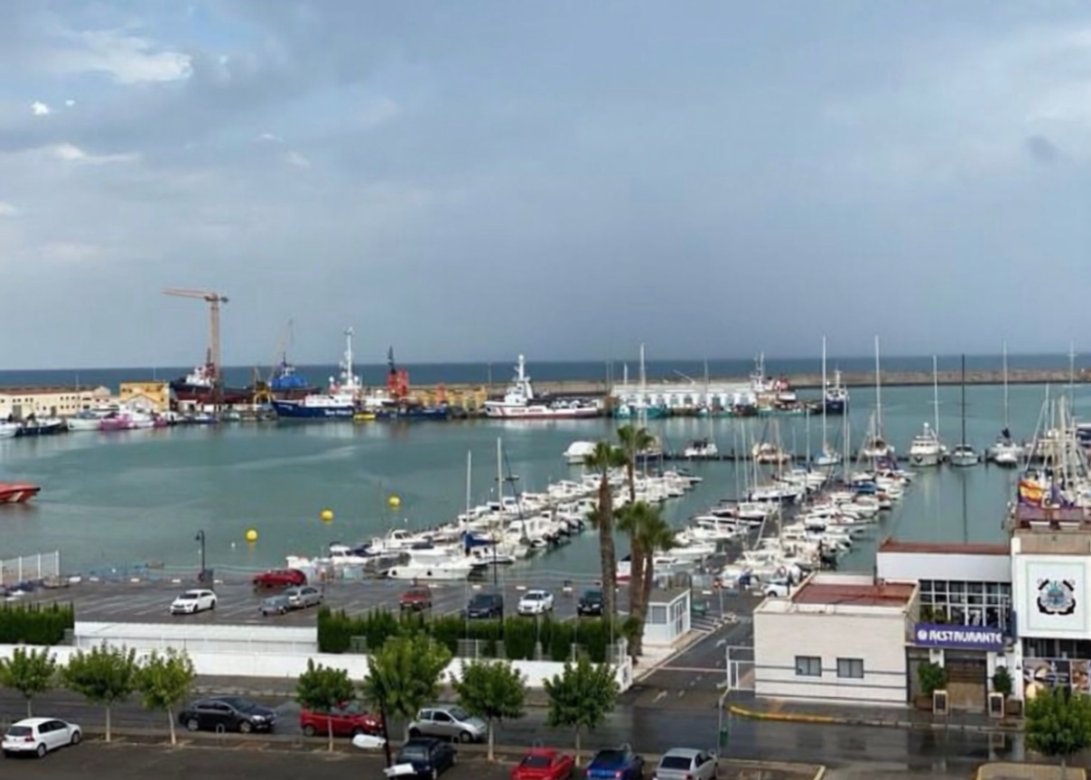 Apartamento em primeira linha de praia em Burriana — Vista mar