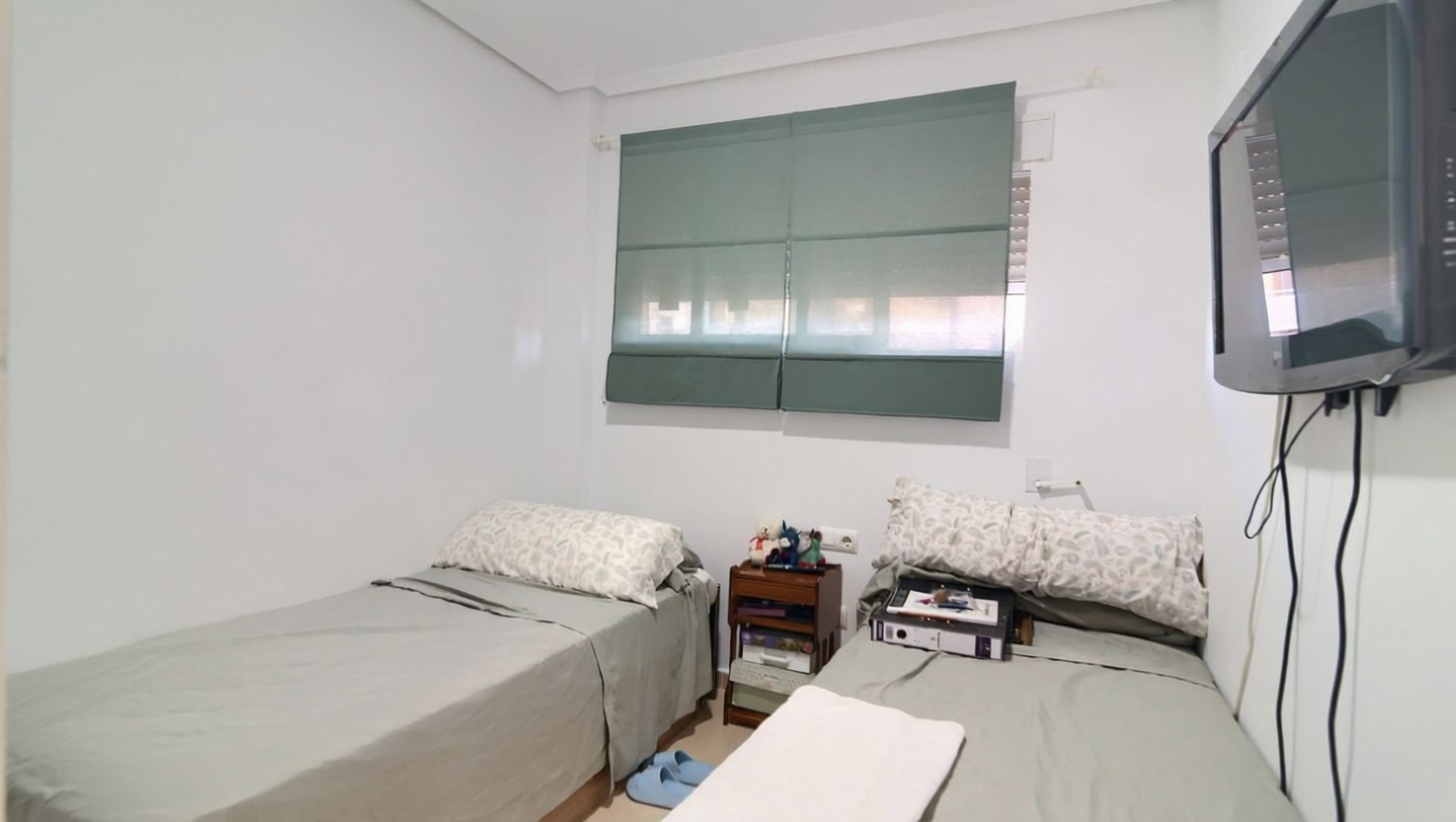 Piso en primera línea de playa en Moncofa — Dormitorio