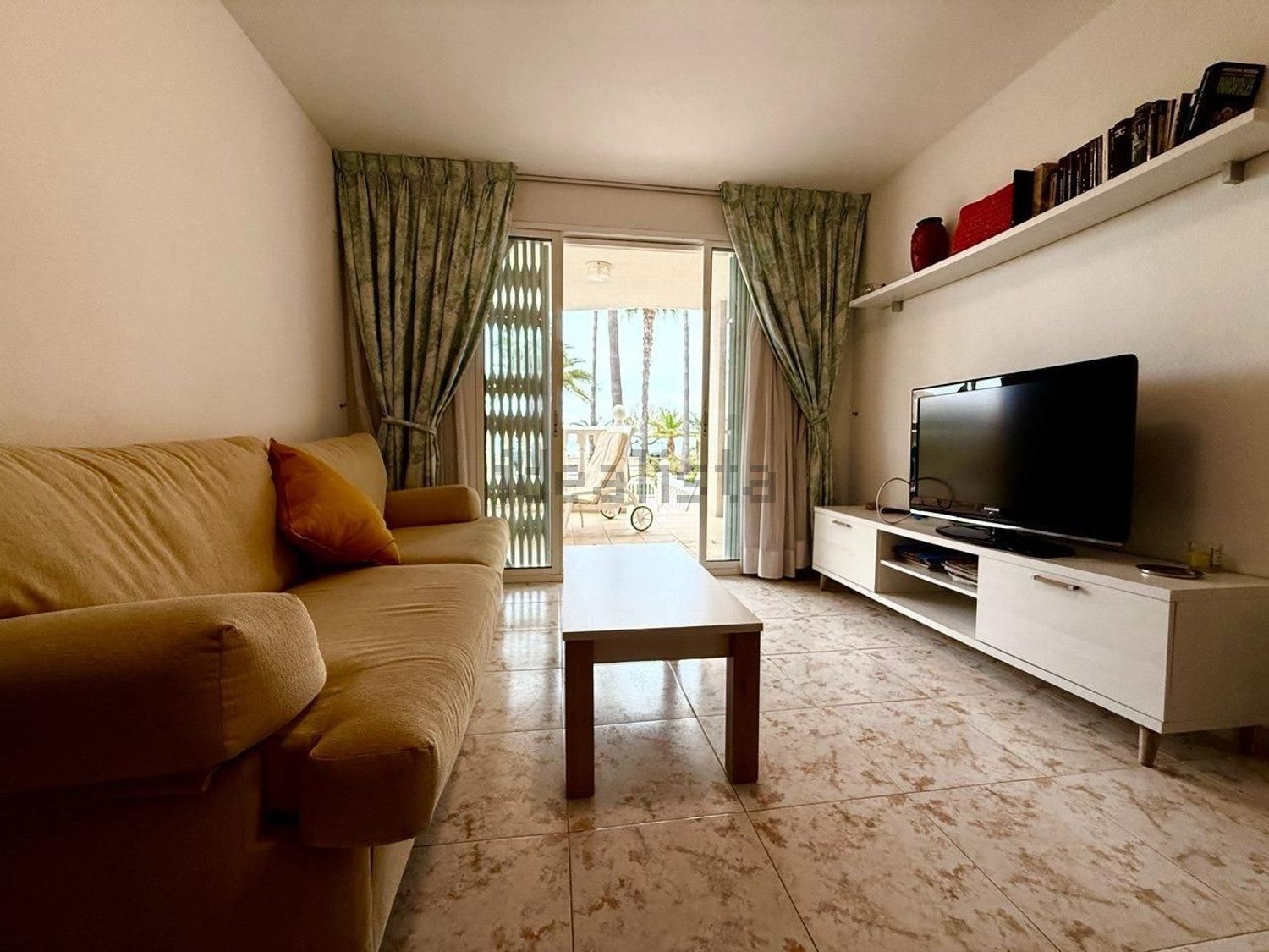 Piso en venta en Avenida Mare Nostrum