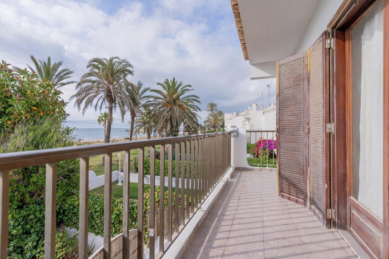 Chalet con acceso directo a playa en Puig