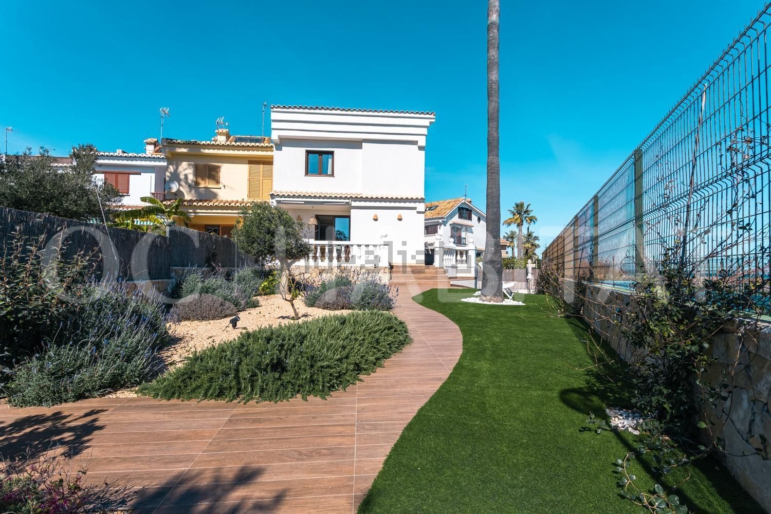 Chalet pareado en venta en Calle Gregal