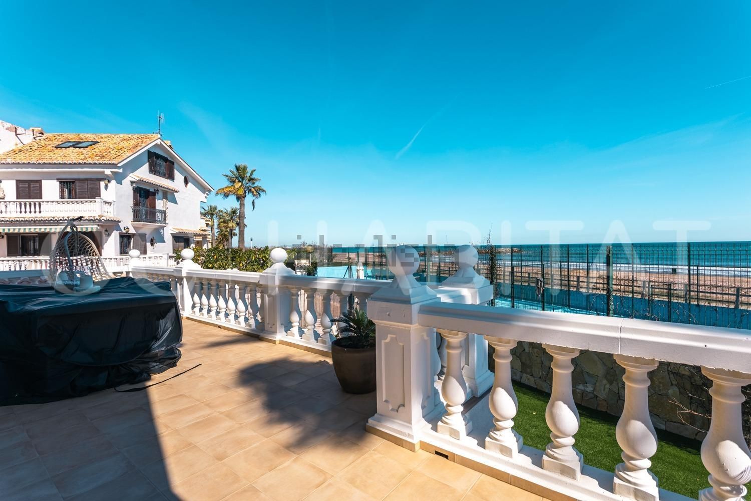 Chalet pareado en venta en Calle Gregal
