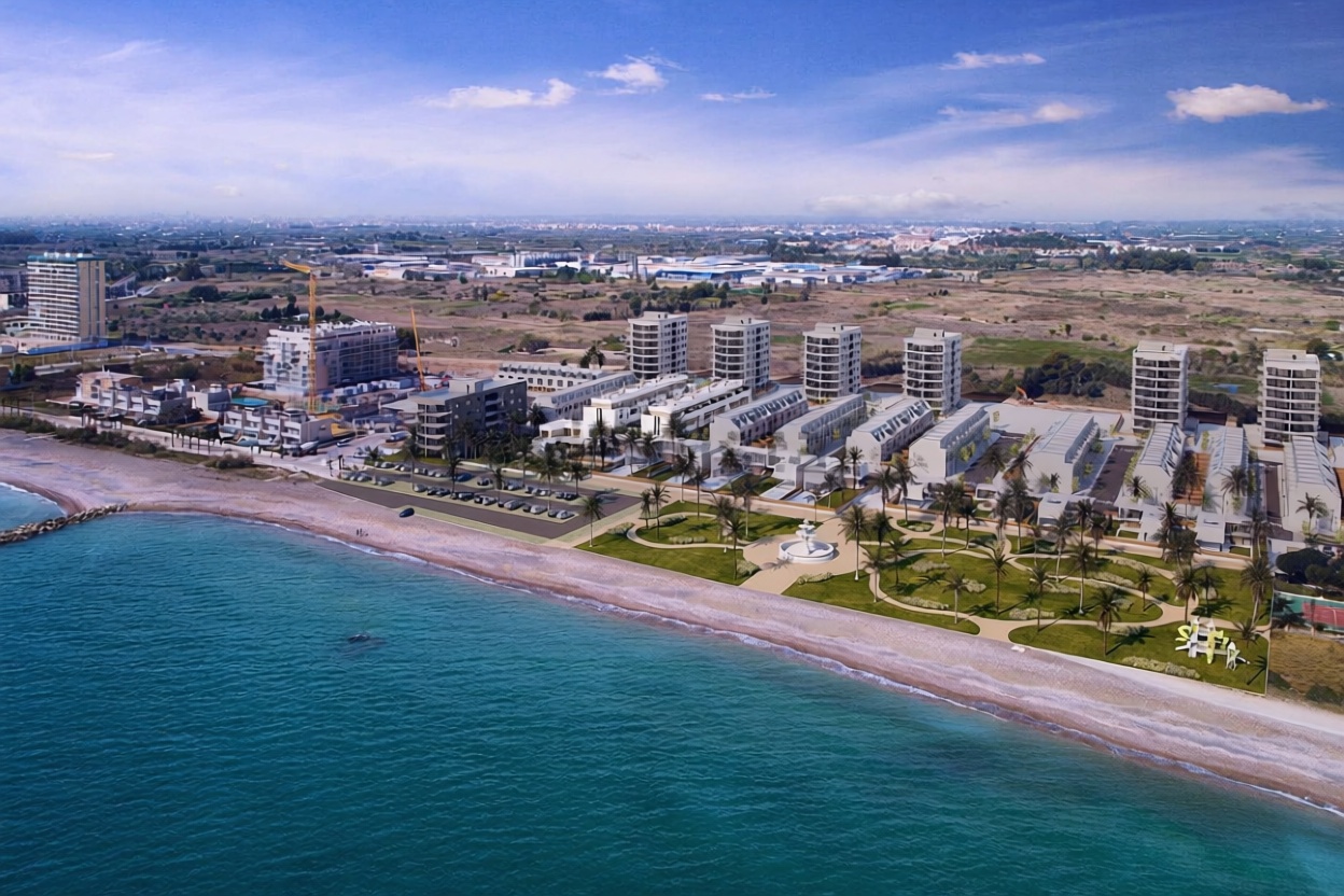 Chalet with direct beach access in Puig — Aerial