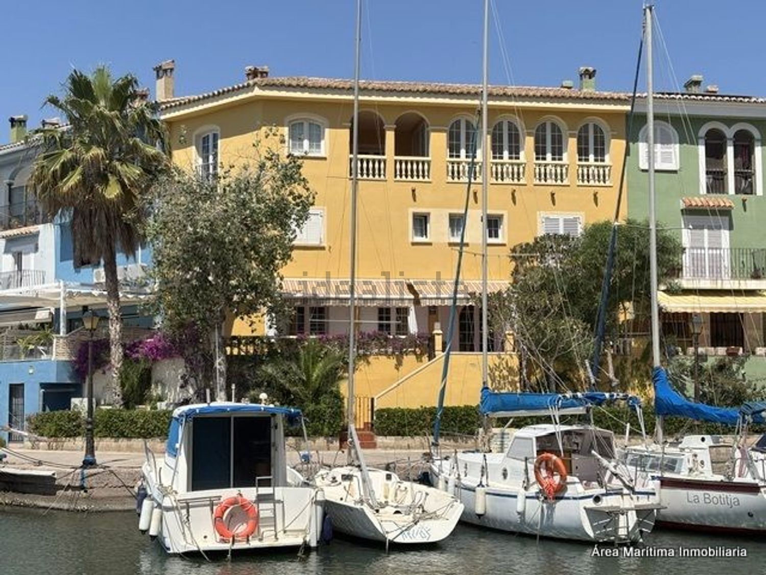 Chalet adosado en venta en Plaza l'Estany
