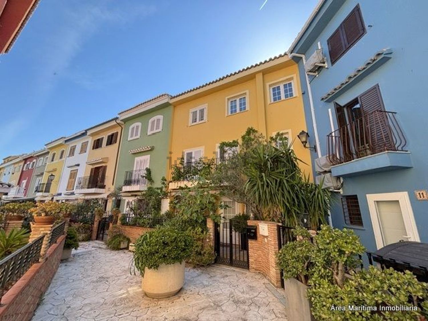 Chalet adosado en venta en Plaza l'Estany